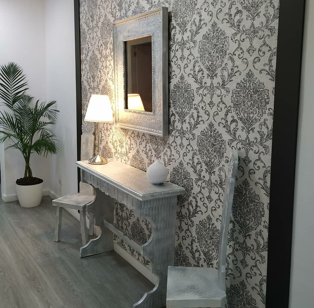 Interior del salón de belleza Posa't Guapa en Gavà